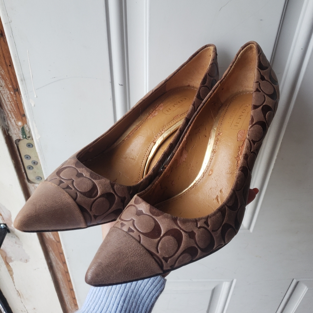 COACH Luca Signature Jacquard Monogram Brown Tan Leather Pointed Toe Pumps Sz 7 - Picture 6 of 15